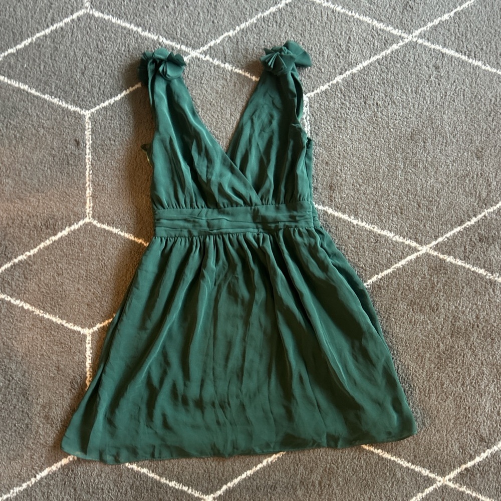 Elegant Green Sleeveless Dress